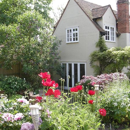 Motts Bed & Breakfast Great Dunmow Dış mekan fotoğraf
