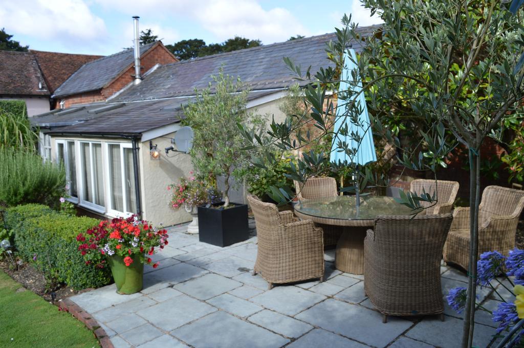 Motts Bed & Breakfast Great Dunmow Dış mekan fotoğraf